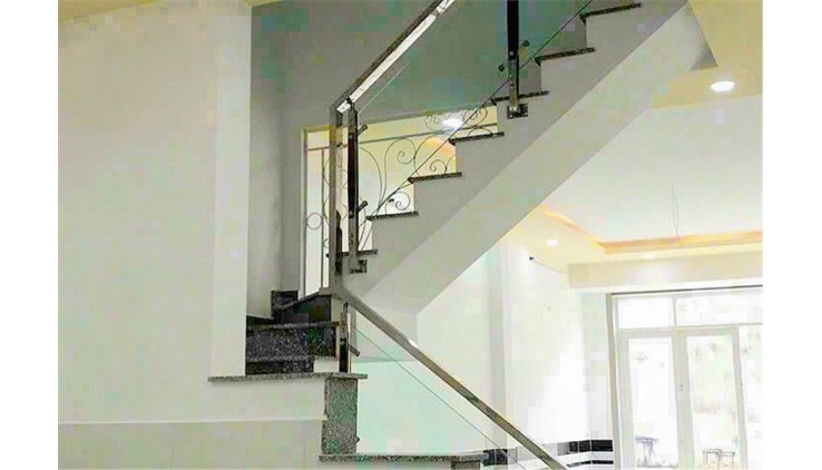 Bán Nhà HXH, 60M2, Đường Lâm Thị Hố, Phường Tân Chánh Hiệp. Quận 12. Giá  3,8 tỷ