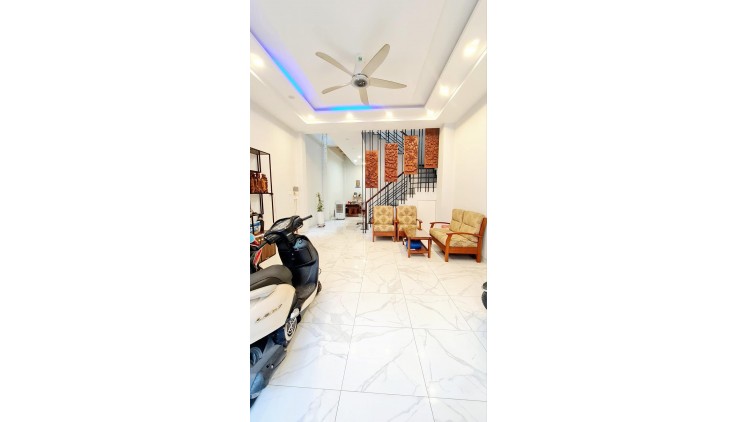 [PHƯỜNG TÂN THUẬN TÂY] - [NHÀ MỚI 3 TẦNG NGAY TRUNG TÂM Q7] - 5x15m - CHỈ 7 TỶ CHÚT