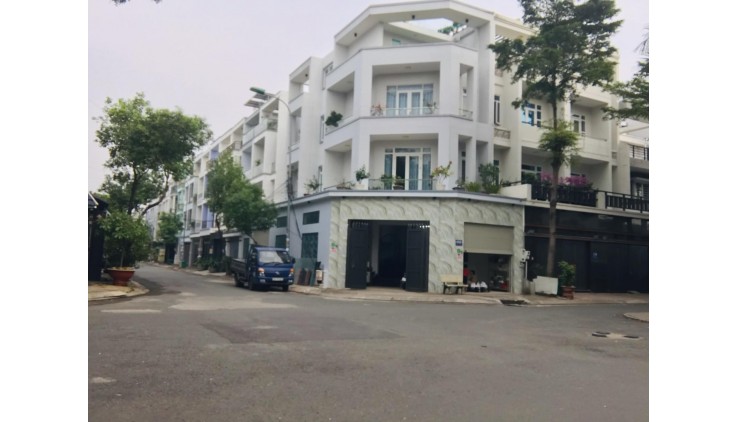 Gấp Bán Nhà 90m2, 4PN, HXH, Gần Nguyễn ảnh Thủ, Tân Chánh Hiệp. Quận Hơn 4 Tỷ.
