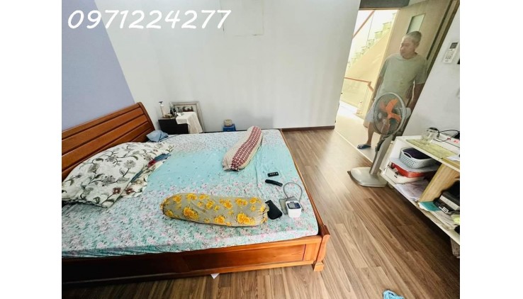 BÁN NHÀ LÊ VĂN VIỆT- TÂN NHƠN PHÚ A - THỦ ĐỨC 
130M2 [ 6.5 X 20 ] 2 TẦNG - 3PN - 3WC - Ô TÔ  NGỦ TRONG NHÀ
GIÁ 7.3 TỶ