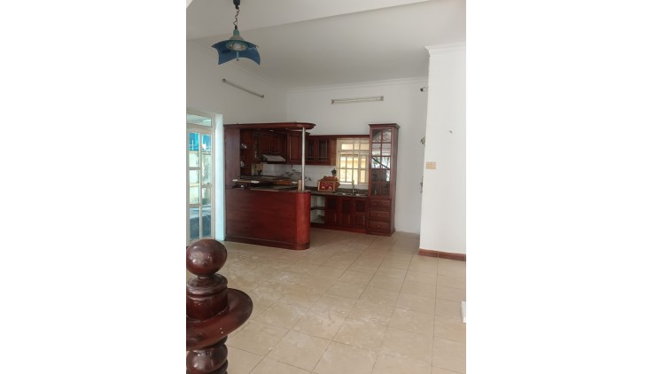 Chính CHủ Cần Cho Thuê Nhanh căn Biệt Thự vị trí đẹp tại huyện Hóc Môn, có bảo vệ 24/24