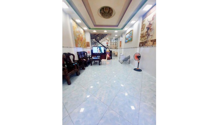 CỰC HIẾM, NHÀ QUẬN 7, XE HƠI ĐỔ CỬA NGUYỄN HỮU THỌ, NGANG 5 X16M (80M2) 2 TẦNG