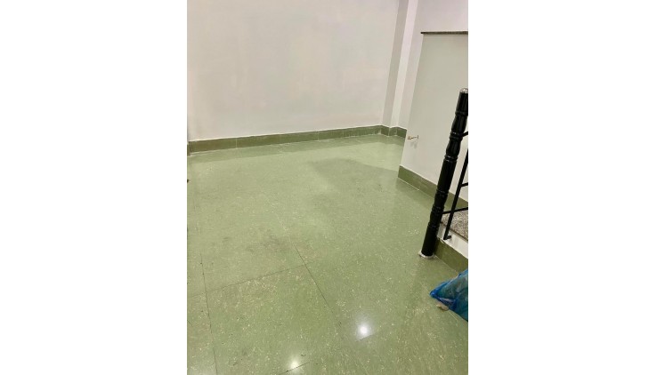 TRƯƠNG ĐĂNG QUẾ - P3 - GÒ VẤP - GIÁP PHÚ NHUẬN, BÌNH THẠNH - NHÀ 3 TẦNG - 2 PHÒNG NGỦ. - GIẢM TỪ 3 TỶ XUỐNG 2 TỶ  6.