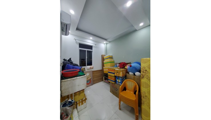 NHÀ ĐƯỜNG 44. P14. GV HẺM XE HƠI  DT36M2 GIÁ 3TY93 CÒN TL