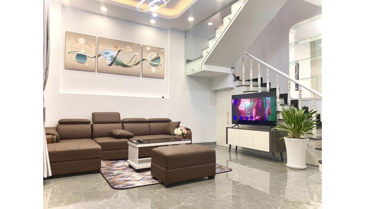 Bán nhà đường 51,Gò Vấp,HXH,cạnh siêu thị Emart Gò Vấp