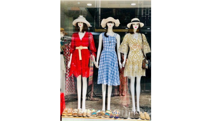 Cần sang lại GẤP TOÀN BỘ SHOP GIÁ CHỈ VỚI 30 TRIỆU  vị trí đẹp tại quận 11, TPHCM