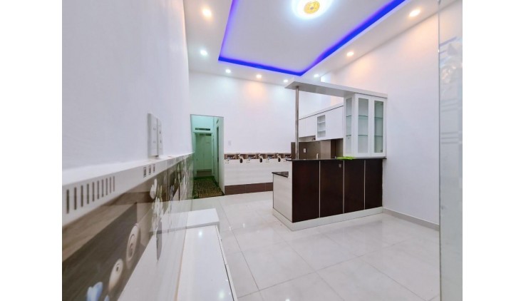 Bán nhà Trần Quang khải, gần 50m2 đất, tiện xây mới, giá chỉ 5,3 tỉ