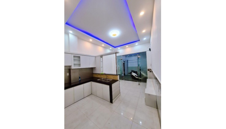 Bán nhà Trần Quang khải, gần 50m2 đất, tiện xây mới, giá chỉ 5,3 tỉ