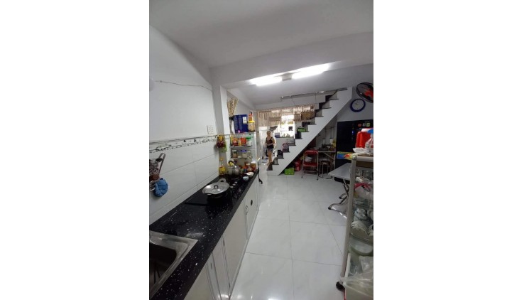NHÀ TRẦN XUÂN SOẠN, QUẬN 7… 3 TẦNG, NỘI THẤT ĐẸP, HẺM XE HƠI, CHỈ 4 TỶ