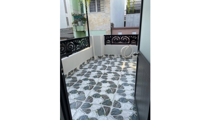Bán nhà quận 10, đường Hòa Hưng,  hẻm 4m, 2 tầng, 20m2, 2.98 tỷ