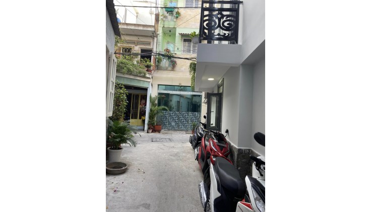 Bán nhà quận 10, đường Hòa Hưng,  hẻm 4m, 2 tầng, 20m2, 2.98 tỷ