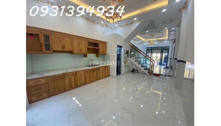 Bán nhà 4.5x16m số 363/ Chiến Lược BTĐA Q, Bình Tân. Tặng nội thất