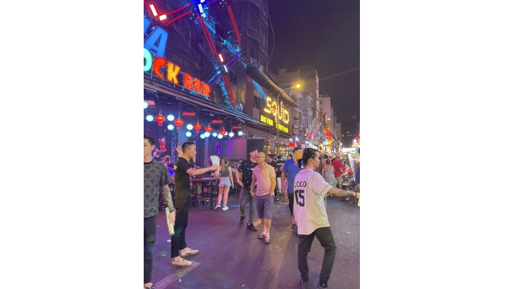 CHÍNH CHỦ SANG QUÁN BAR LULU Ở KHU BÙI VIỆN Địa chỉ: hẻm nội bộ của đường Phạm Ngũ Lão, Phường Phạm Ngũ Lão, Quận 1, TP.HCM