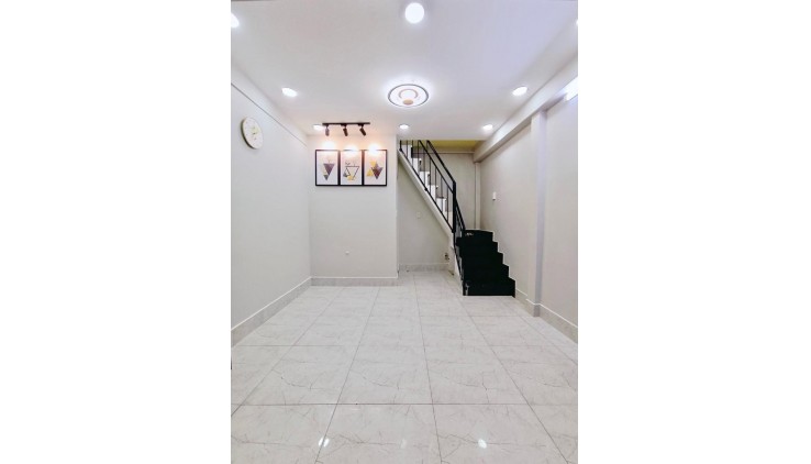 Cần bán MTKD ngay đường Hiền Vương, Pham Văn Xảo, , Tân Phú, 15m2, 2 tầng, 2.Tỷ nhỉnh