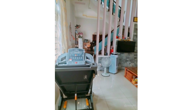 Nhà giảm  từ 6 tỷ 5 còn 5 tỷ 5, nhà góc 2 mặt tiền - Phước Long B, tp Thủ Đức