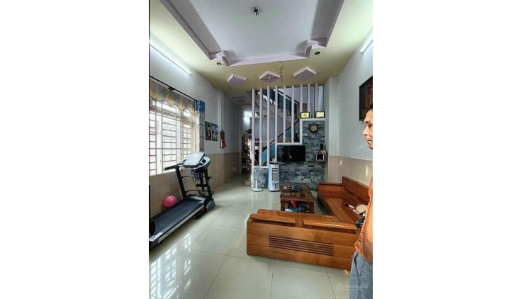 Nhà giảm  từ 6 tỷ 5 còn 5 tỷ 5, nhà góc 2 mặt tiền - Phước Long B, tp Thủ Đức
