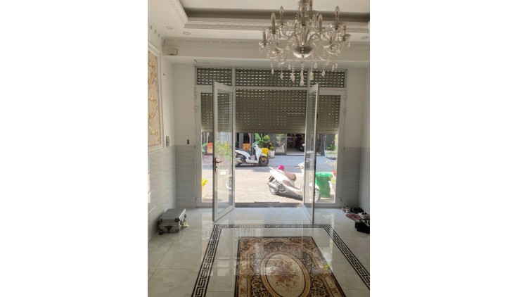 Nhà 4 tầng DTSD 200m2 - Khu đông Âu - Hoàng Quốc Việt - Quận 7 . tặng full nội thất