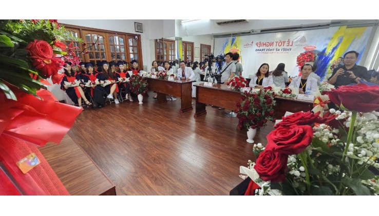 Cần Bán Tòa Nhà Văn Phòng Cao Cấp Ốp Kính Mặt Tiền Đường Khu Nhà Ga T3, Q. Tân Bình, TP Hồ Chí Minh