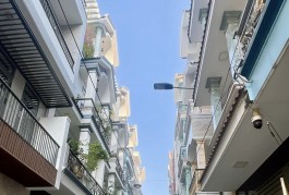 ĐẤT LỌT KHE - KHU PHÂN LÔ - MÃ LÒ - NGANG 5M - GIÁ 4 TỶ 3 TL.