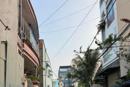 CĂN NHÀ RẺ HUYỀN THOẠI - 58M2 - HẺM XE HƠI ĐẬU CỬA - Bình Trị Đông, Quận Bình Tân, 3 tỷ 5 giảm còn 3 TỶ 3 chốt
