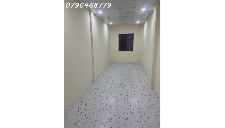 Bán nhà Bến Vân Đồn - Quận 4 - 38m - 2 tầng - ngang 5m - nhà m - giá nhỉnh 3 tỷ tl
