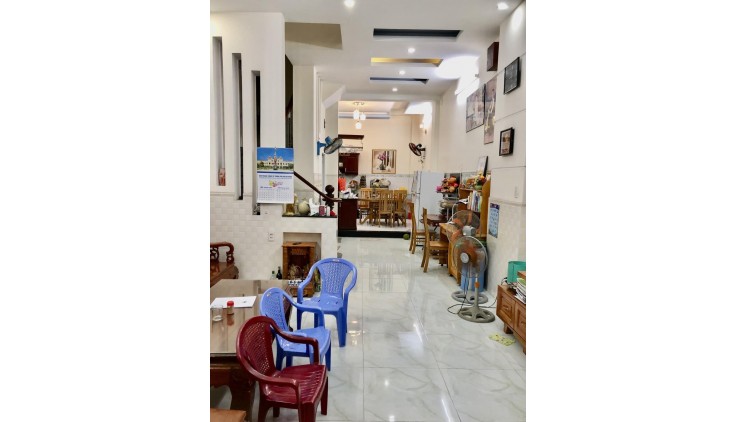 siêu phẩm hẻm xe tải quay đầu, 56m2 3 tầng hoàn công đủ - Đỗ xuân hợp q9 - chỉ 6.5 tỷ thương lượng