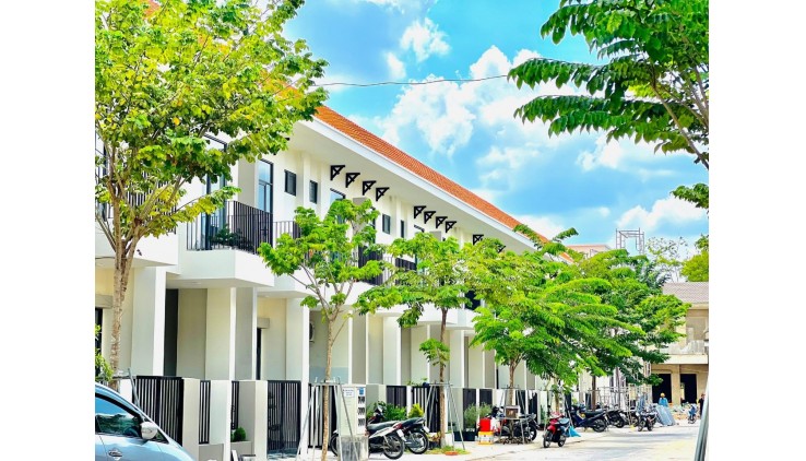 Chỉ 64tr/m2- Căn Duplex 160m2-4PN4WC tại Diamond Centery thiết kế như 1 căn nhà phố,mua giá gốc CĐT