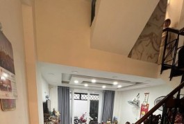 _____  Siêu Phẩm Cách Mạng Tháng 8 Quận 10 ______