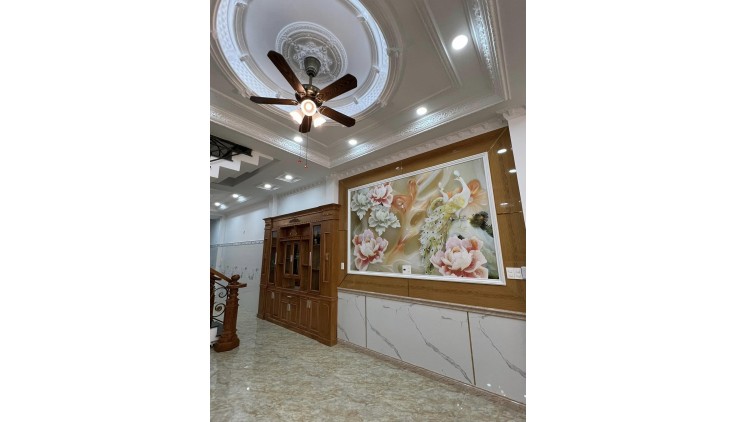 Hxh Tránh 1/ Nguyễn Ảnh Thủ Q.12 - 60m2, Ngang 4.2m Nở Hậu, 3 Tầng. căn nhà Đẹp Ở gần