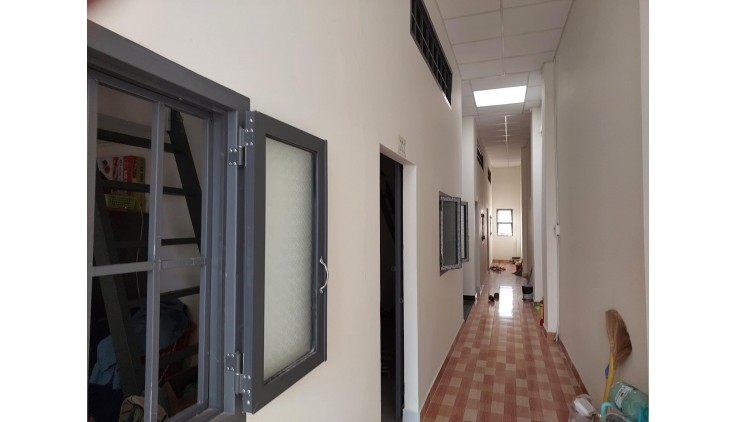 Bán ngôi nhà trước mặt Đông Hưng Thuận, ngay Nguyễn Văn Qúa. Quận 12 - 200m2, Ngang 9,6m. Gía 10 Tỷ