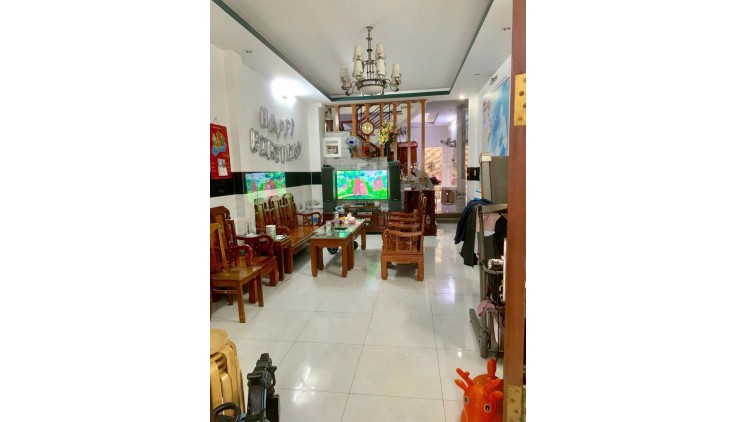 MẶT TIỀN CHUẨN - tổng doanh thu TỐT - giá rẻ - BÁN GẤP GẤP. trung tâm K82 Hiếm căn nhà Bán