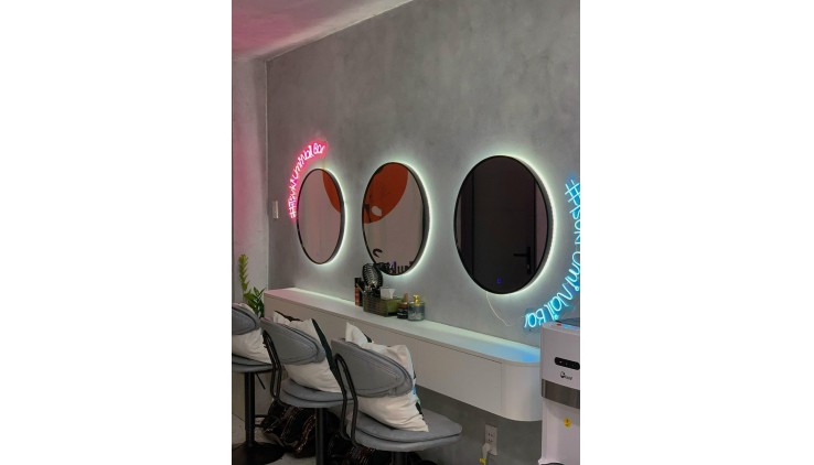 SANG NHƯỢNG TIỆM NAIL - GỘI ĐẦU TẠI hẻm xe hơi QUẬN 1 cùng toàn bộ đồ nội thất
