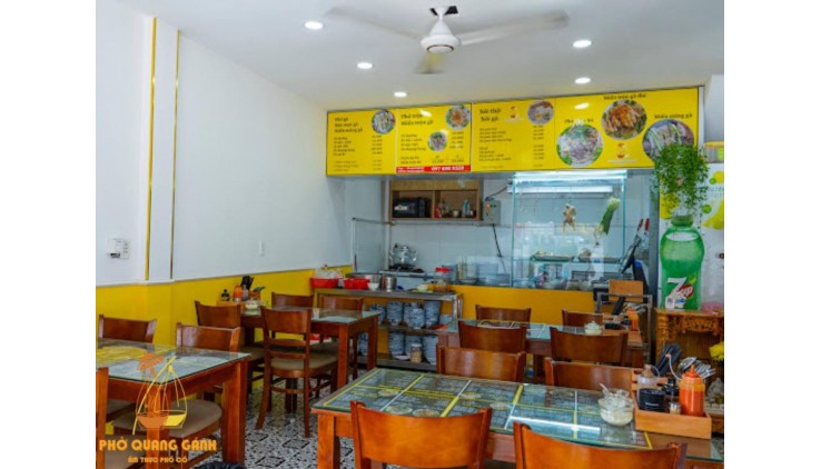 Do phải chuyển công tác ra Hà Nội không có thời gian trông tiệm tôi Cần Nhượng lại tiệm Phở Hà Nội