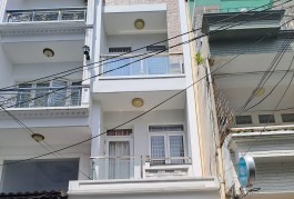 BÁN NHÀ LÊ VĂN SĨ HXT 46M.4 TẦNG BTCT .4PN .5 WC .9.8 TỶ
