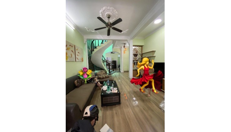 BÁN ngôi nhà MT GẦN cơ sở y tế Q12, khu dã ngoại công viên PHẦN MỀM QUANG TRUNG, hoạt động nhiều NGÀNH NGHỀ. giá bán rộng 9 TỶ TL