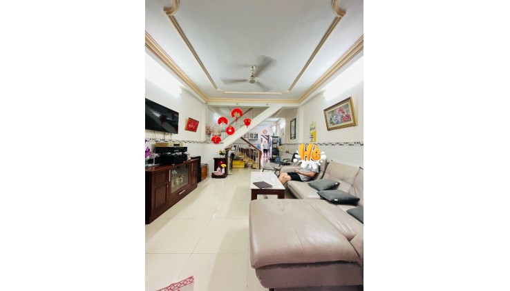 Bán nhà mặt tiền kinh doanh  Đông Hưng Thuận, quận 12(3.5*12), khu sầm uất, 3.6 Tỷ