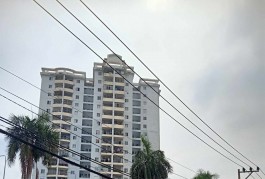1 Đời chủ, bán căn nhà Cấp 4 đường Thạch Lam, DT: 4.9x19m, Hẻm 4m, giá  4.95 tỷ.