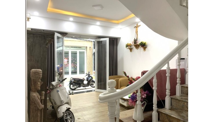 Bán nhà HXH đường Nguyễn Kiệm, Phú Nhuận, 52m2, 4 tầng, 8.7 tỷ