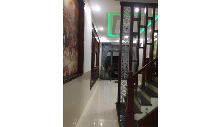 Nhà ngộp Đường số 11. 100m2, 5.5 tỷ,  Linh Xuân, Thủ Đức