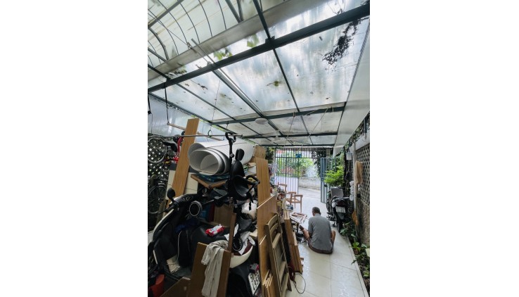 Nhà ngộp Đường số 11. 100m2, 5.5 tỷ,  Linh Xuân, Thủ Đức