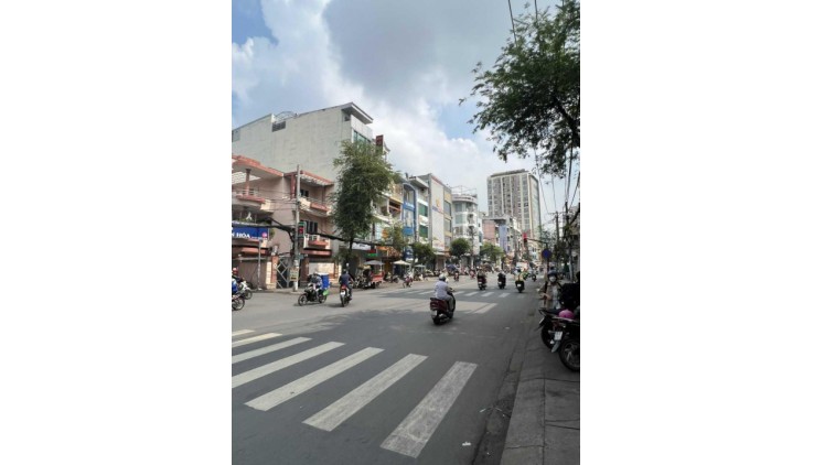 Siêu phẩm lô đất đẹp MT D2 Nguyễn Gia Trí, P25, Bình Thạnh, 5x22m, giá 21tỷ