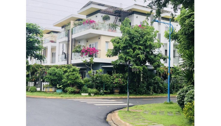Chính Chủ Cần Bán Nhà Phố Liền kề Melosa Garden Khang Điền