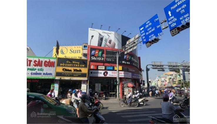 Cho thuê tòa nhà mặt tiền đường Phan Đình Phùng, Phú Nhuận