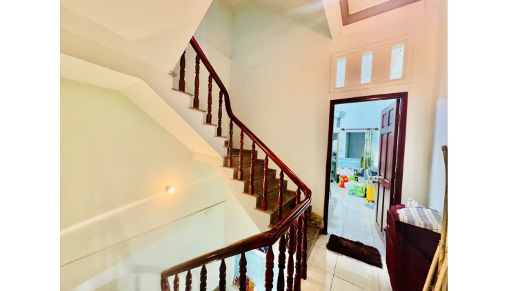 Bán nhà Gò Vấp, 4 tầng, HXH, 60m2, nhỉnh 5 tỷ
