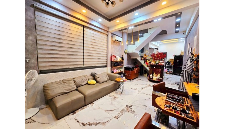 Q7 MẶT TIỀN KINH DOANH ĐỈNH CHỈ NHỈNH 6 TỶ ,NHÀ MỚI ĐẸP GẦN CHỢ TRƯỜNG HỌC CHUYÊN CÁC CẤP, SIÊU THỊ CỬA HÀNG TIỆN LỢI BAO VÂY