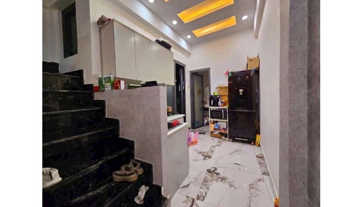 Q7 MẶT TIỀN KINH DOANH ĐỈNH CHỈ NHỈNH 6 TỶ ,NHÀ MỚI ĐẸP GẦN CHỢ TRƯỜNG HỌC CHUYÊN CÁC CẤP, SIÊU THỊ CỬA HÀNG TIỆN LỢI BAO VÂY