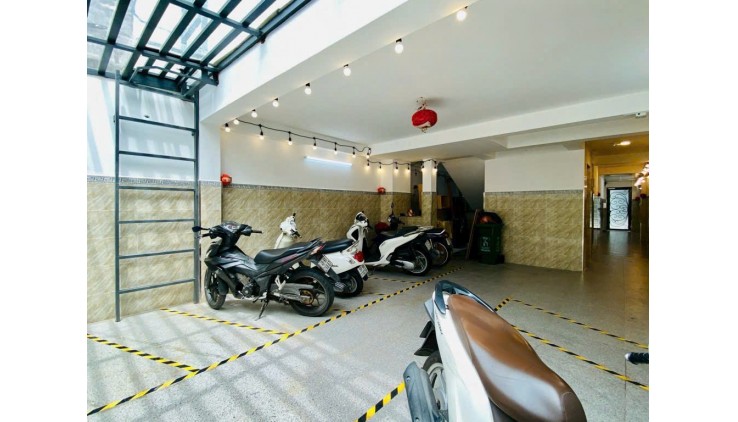 Nhỉnh 20 tỷ có CHDV ngang 10m 6 lầu 20PN 115m2 thu nhập 115tr gần Cityland Thống Nhất.