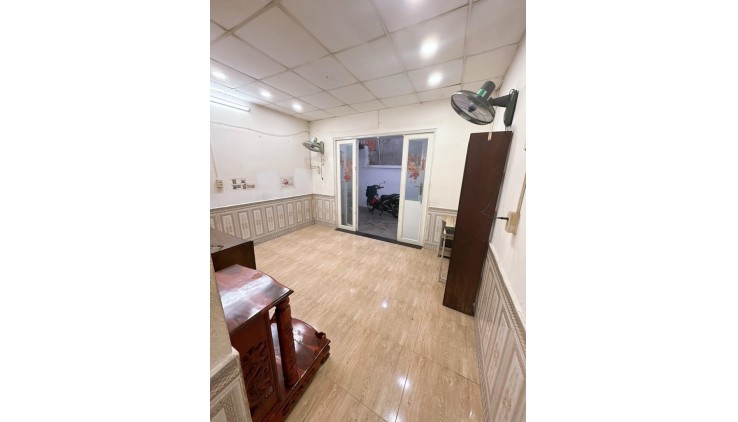 Bán nhà Tân Thới Nhất 08, Tân Thới Nhất, Quận 12, DT 61m2 (5.1 x 13) x C4, Chỉ 3 Tỷ TL