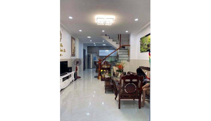 Bán nhà HXH 4x11 5pn Tạ Quang Bửu Phường 2 Quận 8 chỉ 6,2 tỷ