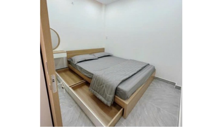 Nhà ngộp Đường số 11. 100m2, 5.5 tỷ,  Linh Xuân, Thủ Đức